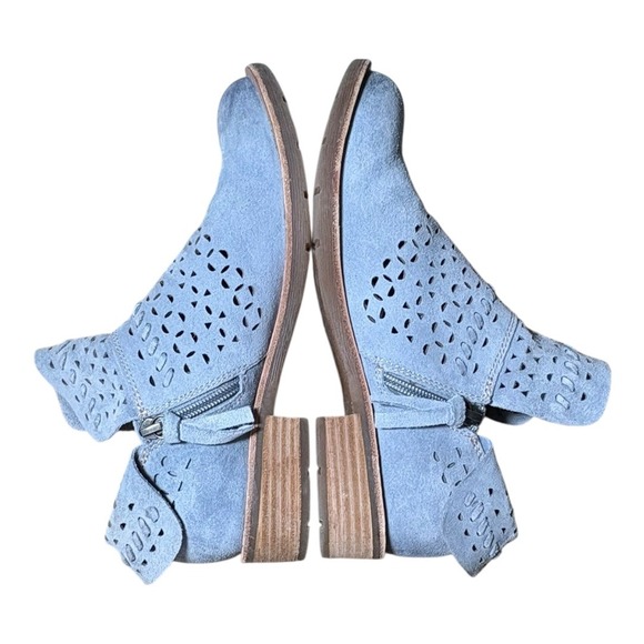 Sofft Bristow Lazer Cut Suede Ankle Boots sz 8 Chambray blue ! - Picture 5 of 7